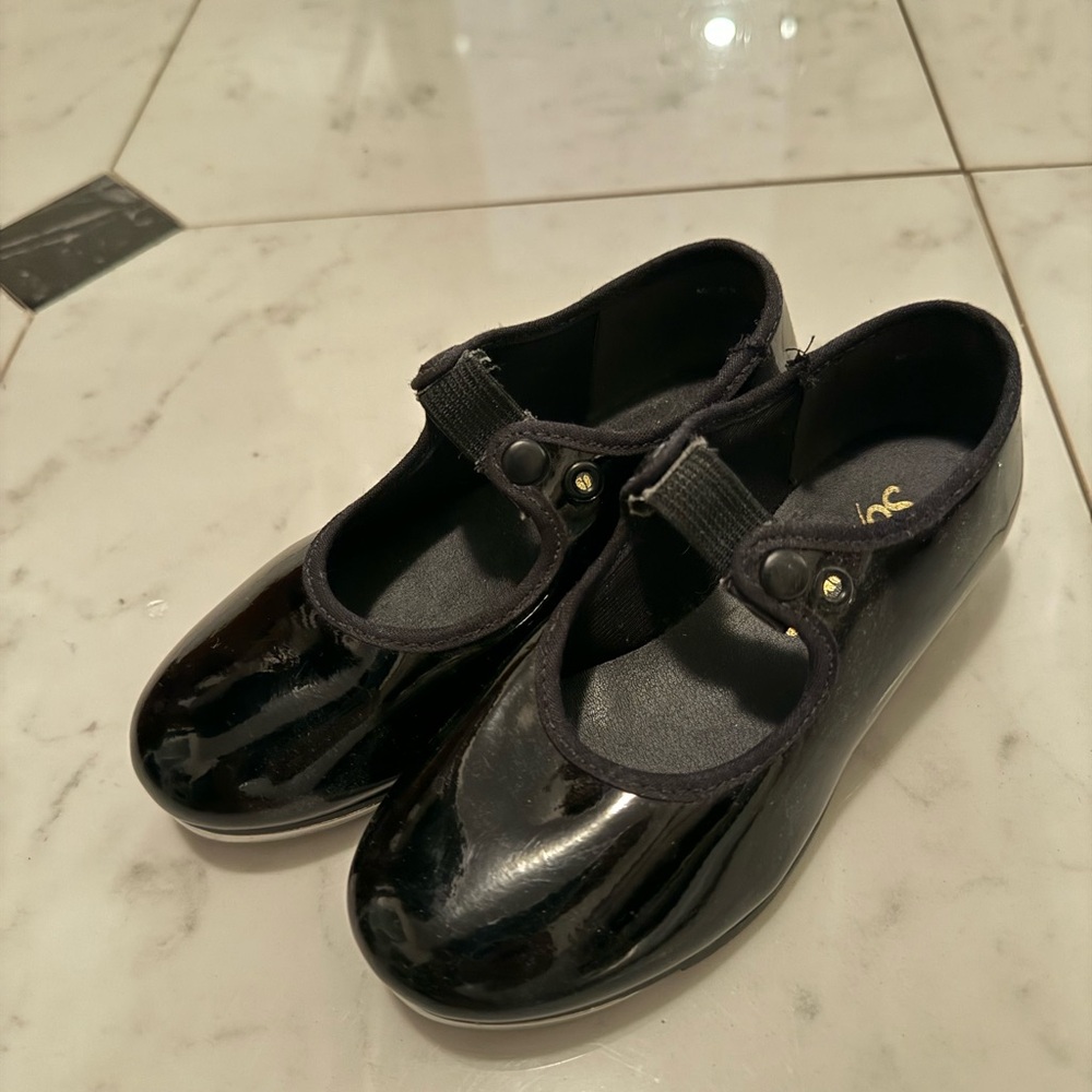 So Danca girls tap shoes - size 10.5s